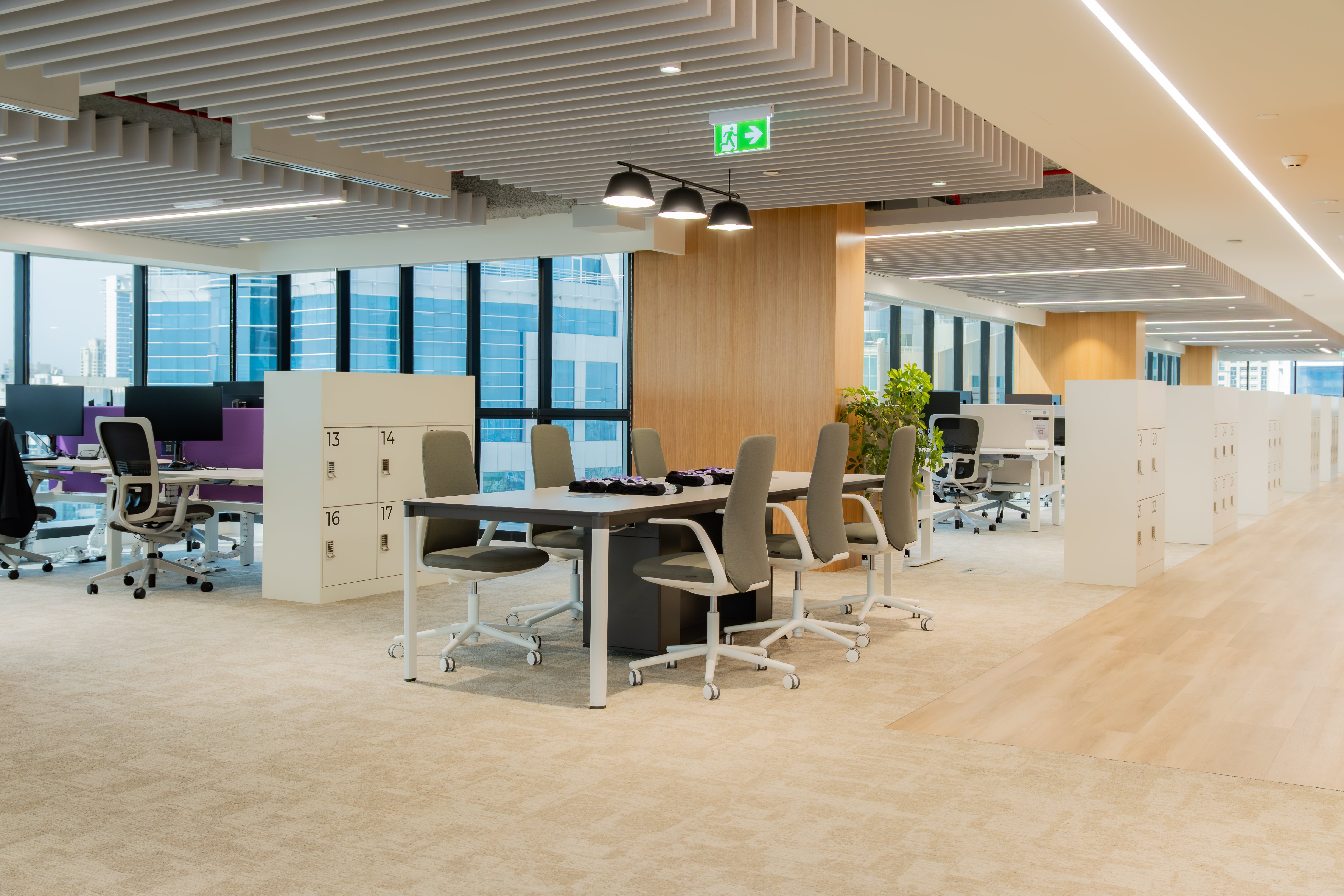 Open workspace floor